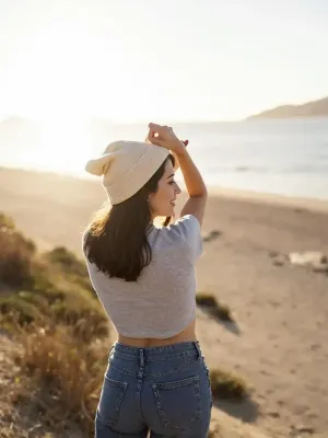 Lively Luminous Cap